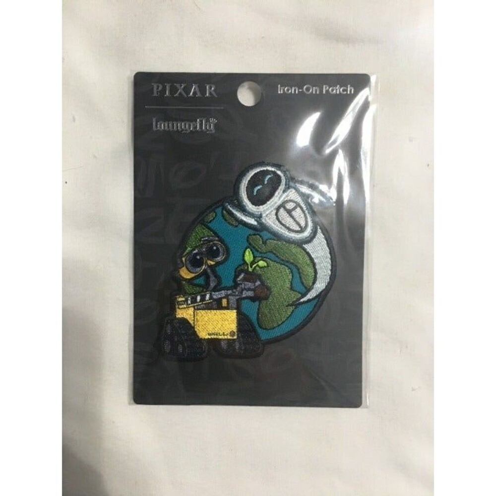 Wall-e and Eve and Earth Iron on Patch